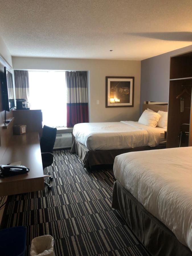 Microtel Inn & Suites By Wyndham Sudbury Bagian luar foto