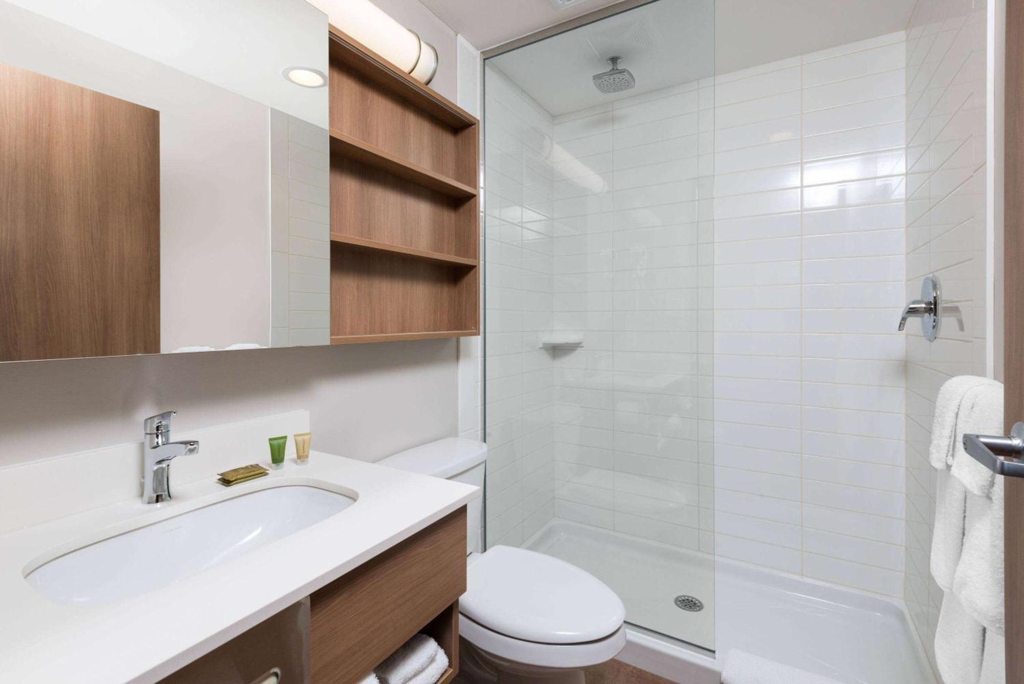 Microtel Inn & Suites By Wyndham Sudbury Bagian luar foto