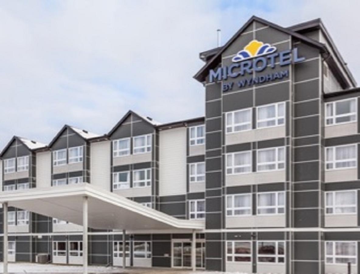 Microtel Inn & Suites By Wyndham Sudbury Bagian luar foto